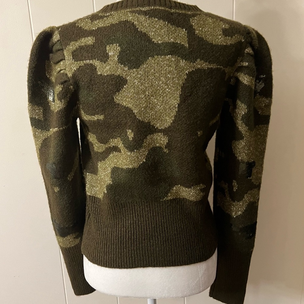 For the Republic camo sweater puff sleeves green shades sequin details medium - Picture 5 of 8